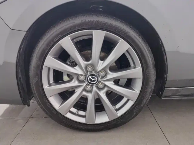Mazda Axela — Фото автомобиля 17