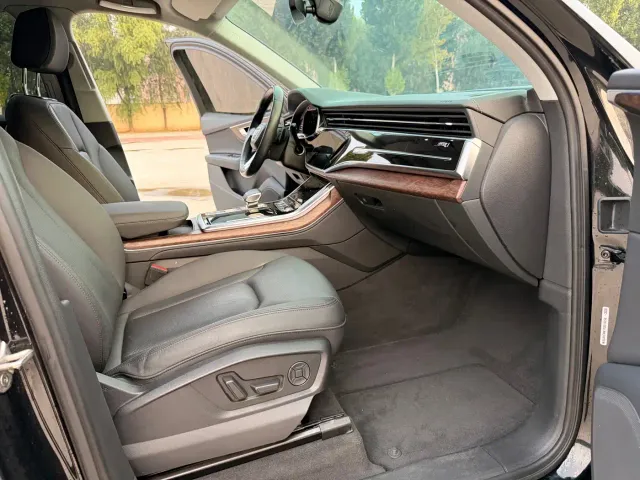 Audi Q7 — Фото автомобиля 11