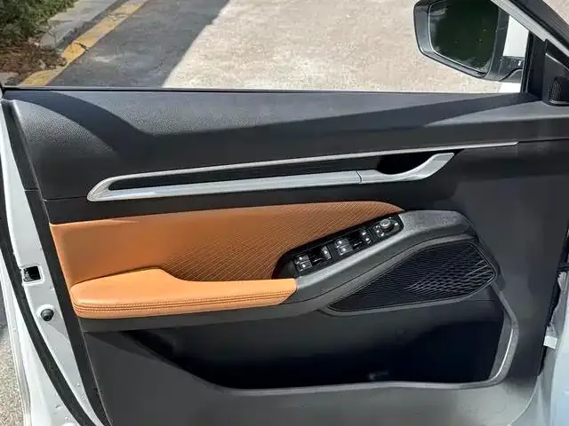 Geely Emgrand — Фото автомобиля 7