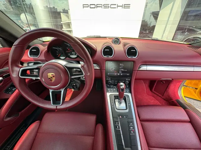 Porsche 718 — Фото автомобиля 15
