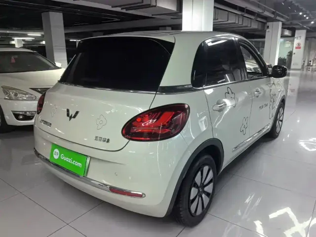 Wuling Bingo — Фото автомобиля 6