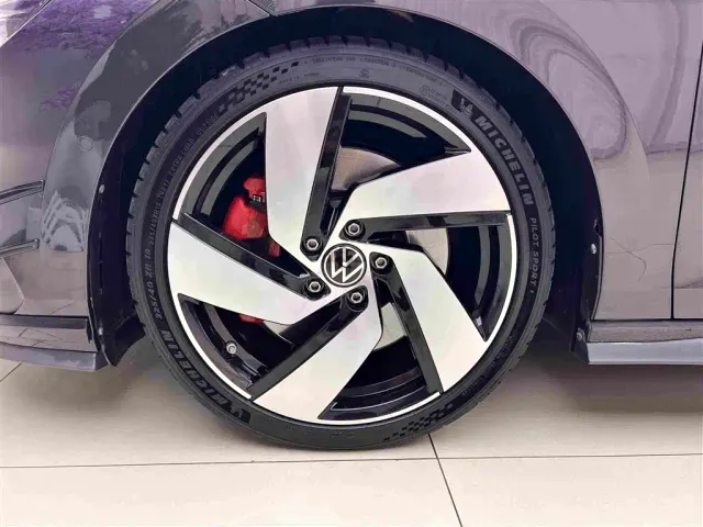 Volkswagen Golf GTI 2021 380TSI DSG GTI — Фото автомобиля 21