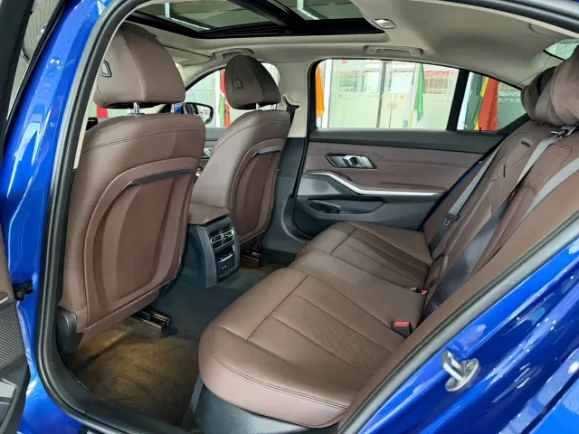 BMW 3 Series — Фото автомобиля 4