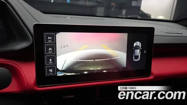 Lotus Emira — Фото автомобиля 12