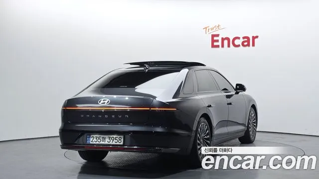 Hyundai Grandeur Grandeur (GN7) 3.5 Бензин 4WD — Фото автомобиля 2