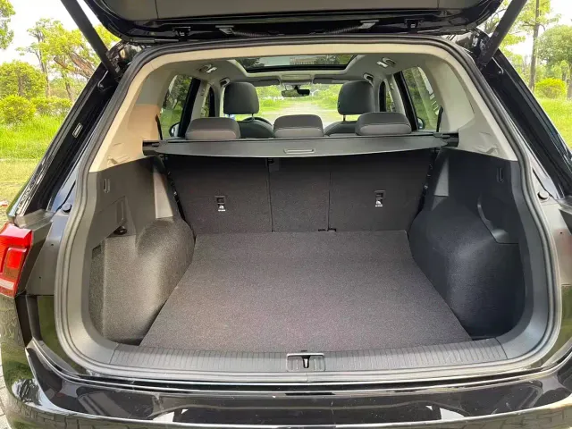 Volkswagen Tiguan L — Фото автомобиля 13