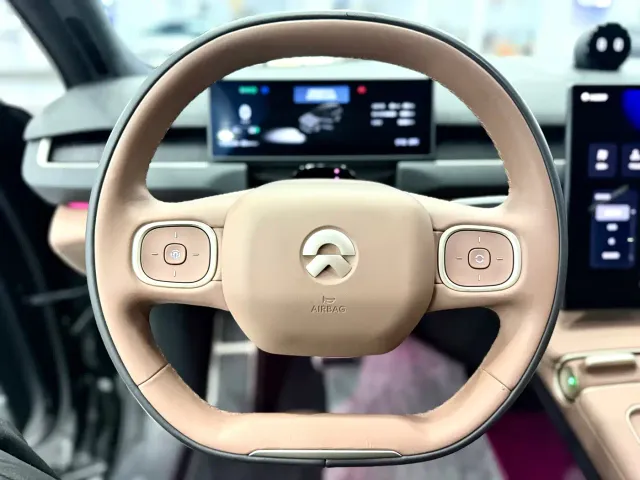Nio ES8 — Фото автомобиля 12