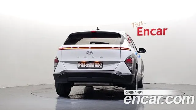 Hyundai Kona — Фото автомобиля 4