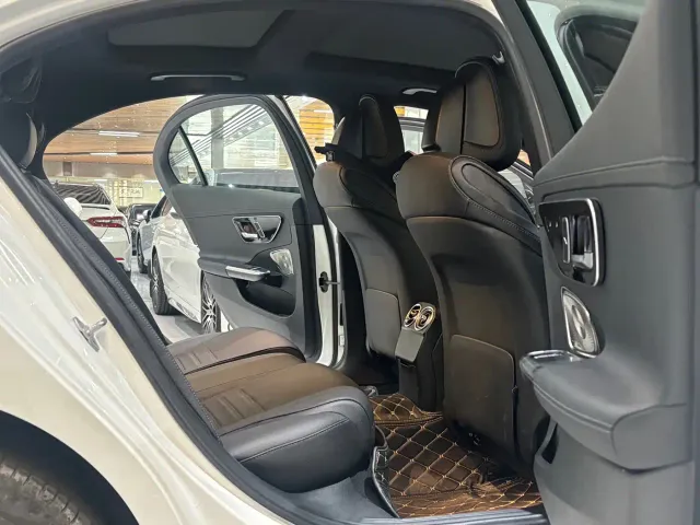 Mercedes-Benz C-Class — Фото автомобиля 8