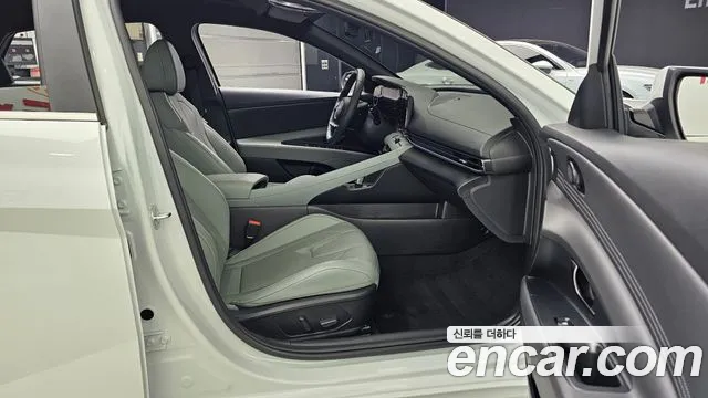 Hyundai Avante CN7 — Фото автомобиля 10