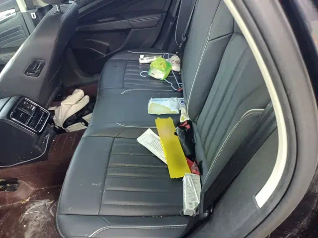 Volkswagen Passat — Фото автомобиля 18