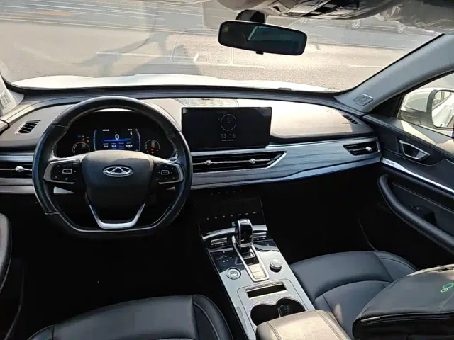 Chery Tiggo 8 — Фото автомобиля 12