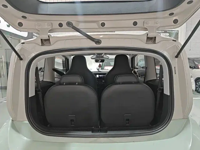 Baojun KiWi EV — Фото автомобиля 18