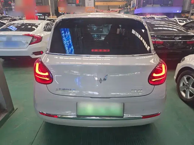Wuling Bingo — Фото автомобиля 5