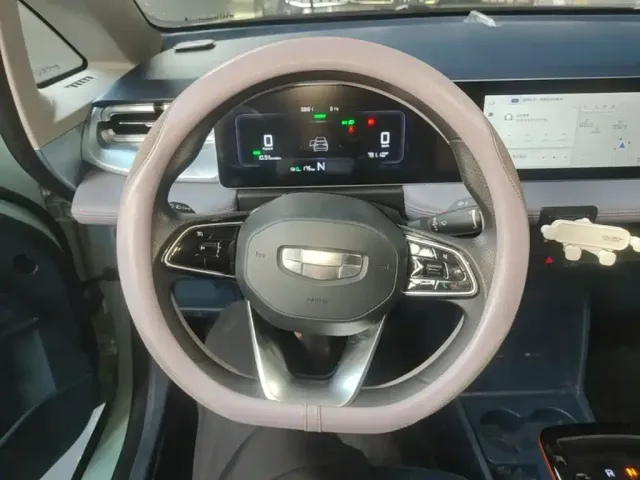 Geely Geometry E Firefly — Фото автомобиля 4