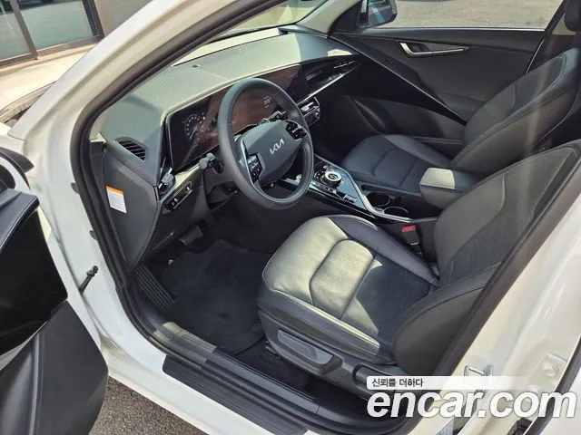 Kia Niro — Фото автомобиля 10