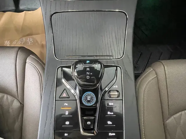BYD Han — Фото автомобиля 9