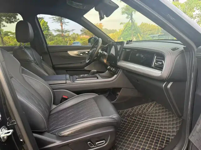 GAC Trumpchi GS8 — Фото автомобиля 11