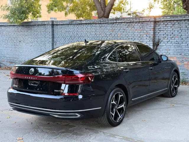 Volkswagen Passat — Фото автомобиля 10