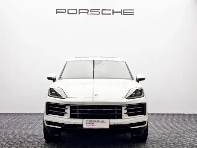 Porsche Cayenne — Фото автомобиля 2