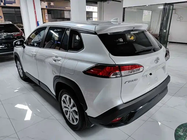 Toyota Frontlander — Фото автомобиля 4
