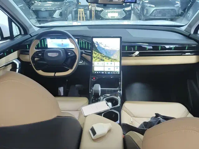 Geely Boyue L — Фото автомобиля 9