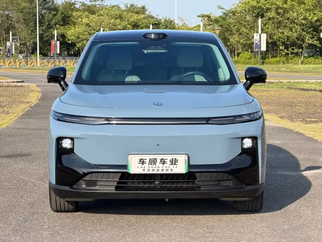 Leapmotor B10 — Фото автомобиля 2
