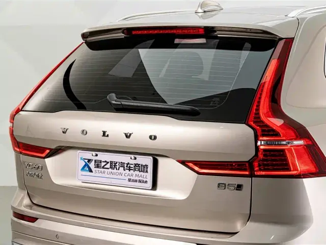 Volvo XC60 — Фото автомобиля 8