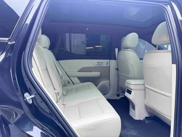 Toyota BoZhi 3X — Фото автомобиля 12