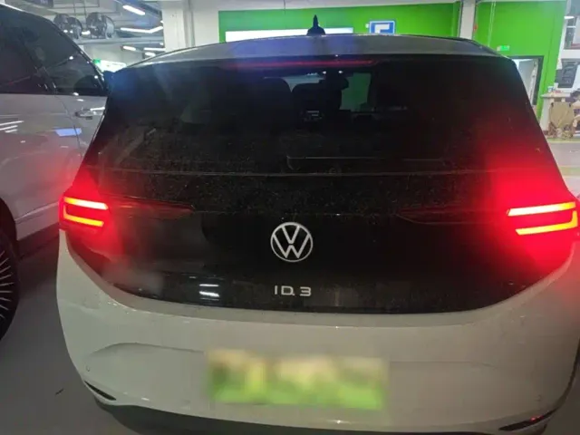 Volkswagen ID.3 — Фото автомобиля 5
