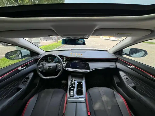 Dongfeng Yixuan MAX — Фото автомобиля 11
