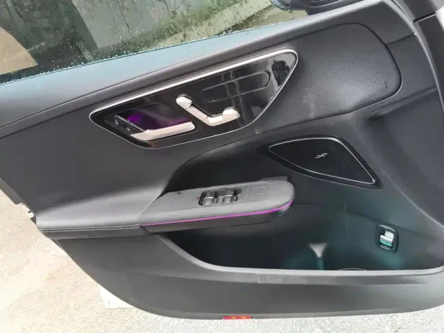 Mercedes-Benz C-Class — Фото автомобиля 6