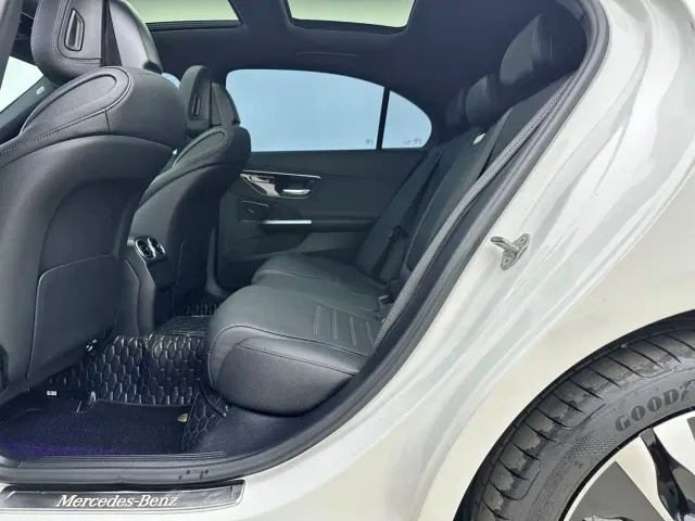 Mercedes-Benz C-Class — Фото автомобиля 5