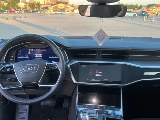 Audi A7L — Фото автомобиля 4