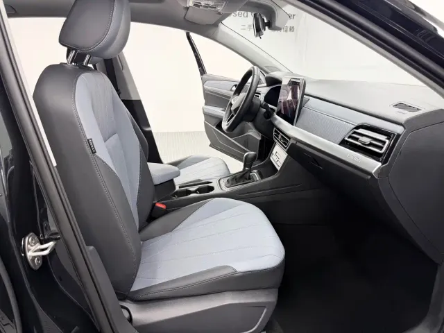 Volkswagen Lavida — Фото автомобиля 8