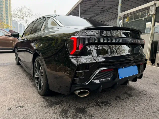 Lynk & Co 03 — Фото автомобиля 10