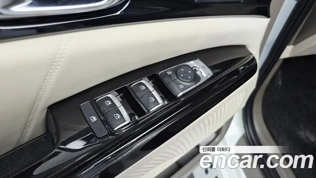 Kia Canival Carnival 4 поколение Бензин 9 мест Hi-Limousine — Фото автомобиля 27