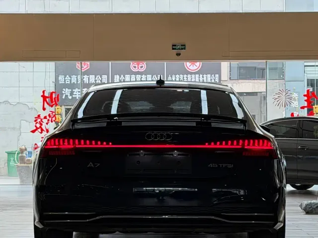 Audi A7 — Фото автомобиля 8