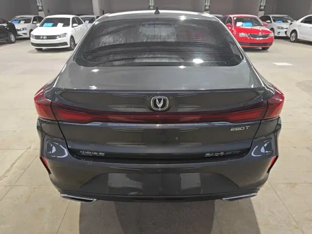 Changan Eado — Фото автомобиля 5