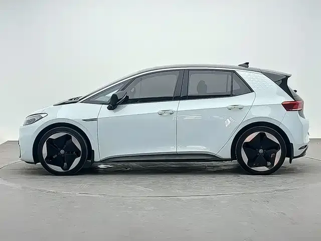 Volkswagen ID.3 — Фото автомобиля 3