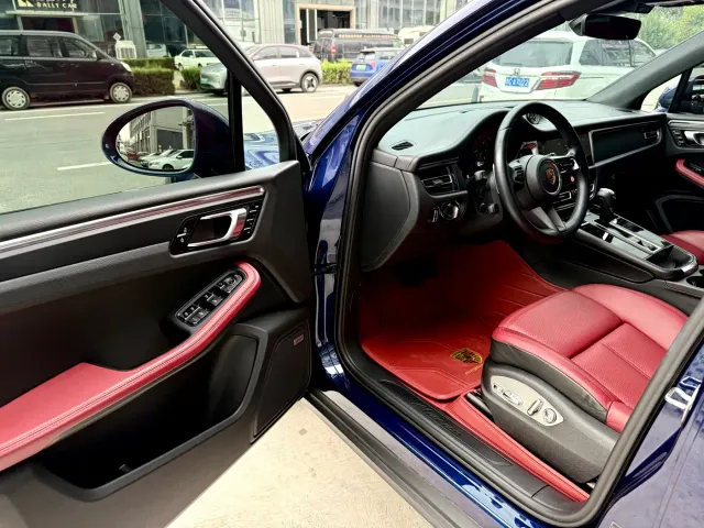 Porsche Macan — Фото автомобиля 17