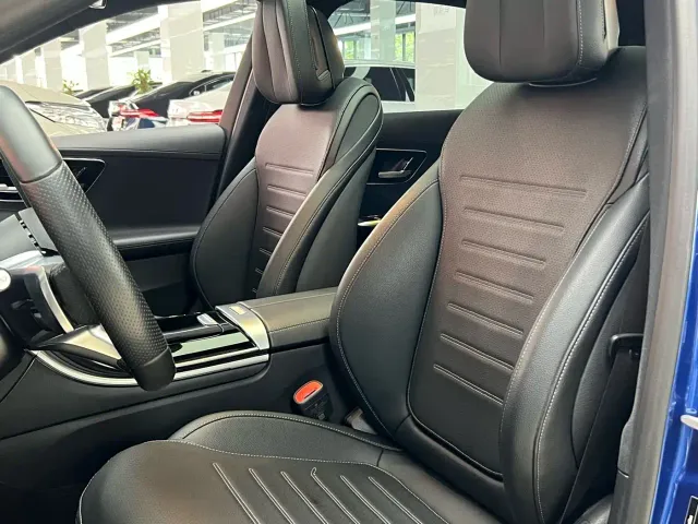Mercedes-Benz C-Class — Фото автомобиля 9