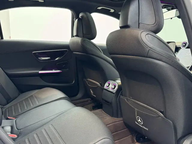 Mercedes-Benz C-Class — Фото автомобиля 16