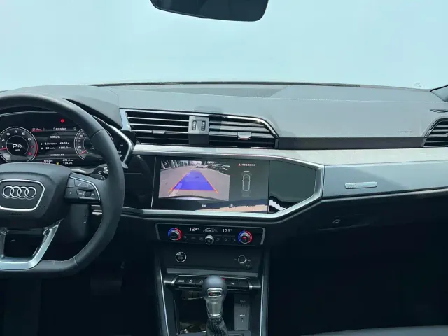 Audi Q3 — Фото автомобиля 7