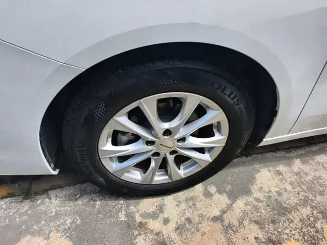 Roewe i5 — Фото автомобиля 22