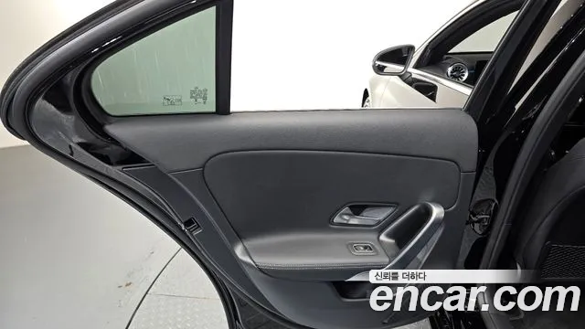 Mercedes-Benz A-Class — Фото автомобиля 25