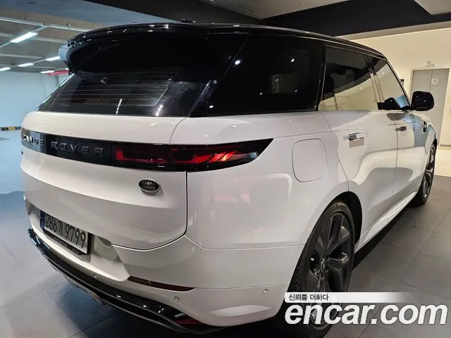 Land Rover Range Rover Sport — Фото автомобиля 2