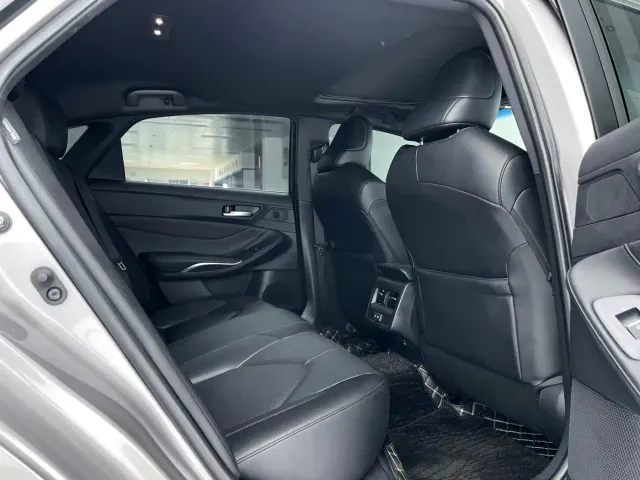 Toyota Avalon — Фото автомобиля 14