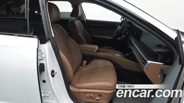 Hyundai Grandeur GN7 — Фото автомобиля 15