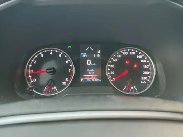 Toyota RAV4 — Фото автомобиля 7